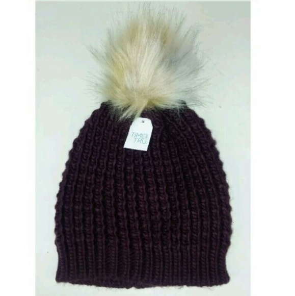 Time and Tru Accessories - Waffle Knit Beanie Hat Faux Fur Pom Pom Maroon Time and Tru Accessories - Waffle Knit Beanie Hat Faux Fur Pom Pom Maroon